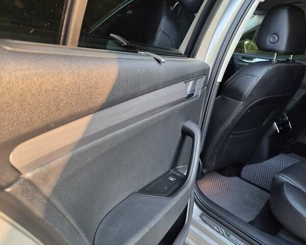 Желтый Шкода Суперб, объемом двигателя 1.97 л и пробегом 240 тыс. км за 17500 $, фото 15 на Automoto.ua