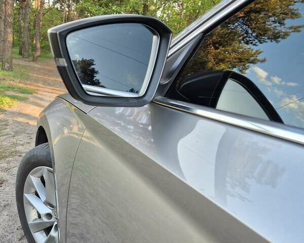 Желтый Шкода Суперб, объемом двигателя 1.97 л и пробегом 240 тыс. км за 17500 $, фото 6 на Automoto.ua