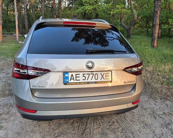 Желтый Шкода Суперб, объемом двигателя 1.97 л и пробегом 240 тыс. км за 17500 $, фото 33 на Automoto.ua
