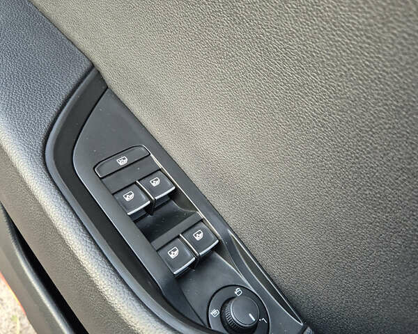 Жовтий Шкода Суперб, об'ємом двигуна 1.97 л та пробігом 240 тис. км за 17900 $, фото 22 на Automoto.ua