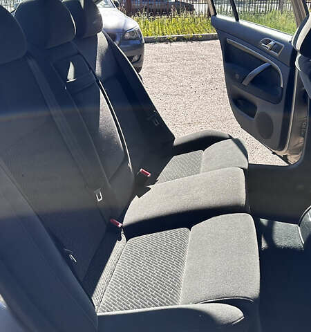 Желтый Шкода Суперб, объемом двигателя 2 л и пробегом 226 тыс. км за 5150 $, фото 24 на Automoto.ua