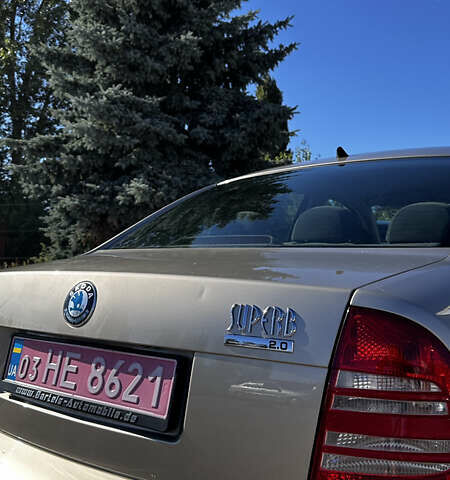 Желтый Шкода Суперб, объемом двигателя 2 л и пробегом 226 тыс. км за 5150 $, фото 7 на Automoto.ua