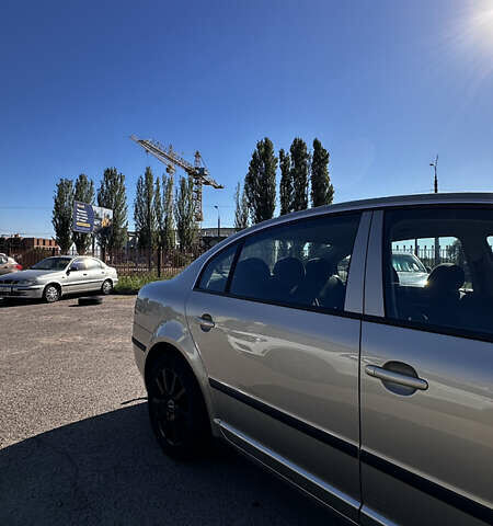 Желтый Шкода Суперб, объемом двигателя 2 л и пробегом 226 тыс. км за 5150 $, фото 9 на Automoto.ua