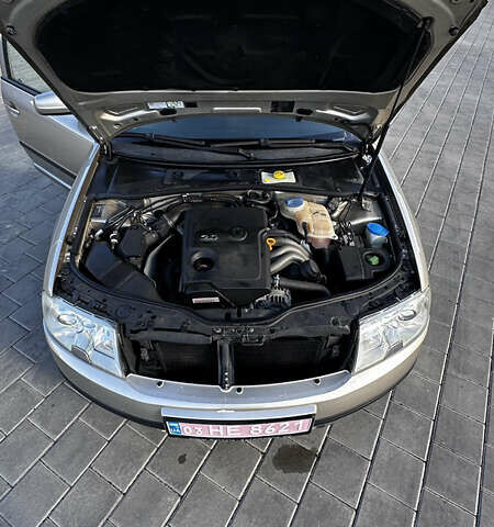 Желтый Шкода Суперб, объемом двигателя 2 л и пробегом 226 тыс. км за 5150 $, фото 41 на Automoto.ua