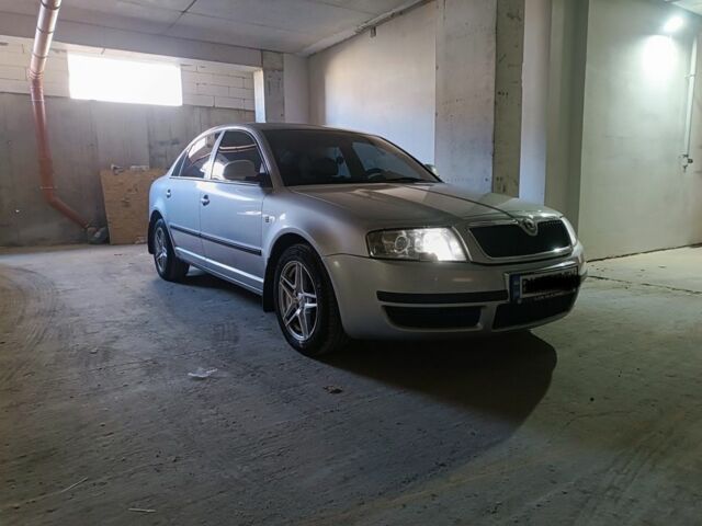 Серый Шкода Суперб, объемом двигателя 1.8 л и пробегом 195 тыс. км за 5500 $, фото 5 на Automoto.ua