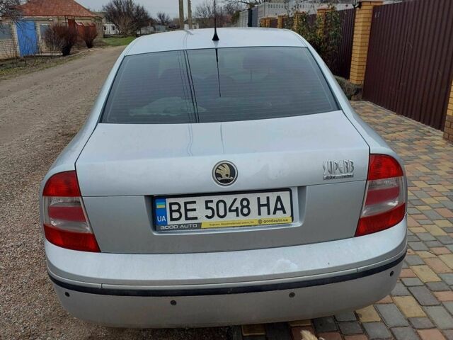 Серый Шкода Суперб, объемом двигателя 1.8 л и пробегом 188 тыс. км за 6000 $, фото 2 на Automoto.ua