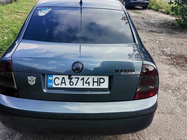Сірий Шкода Суперб, об'ємом двигуна 2 л та пробігом 220 тис. км за 5800 $, фото 3 на Automoto.ua