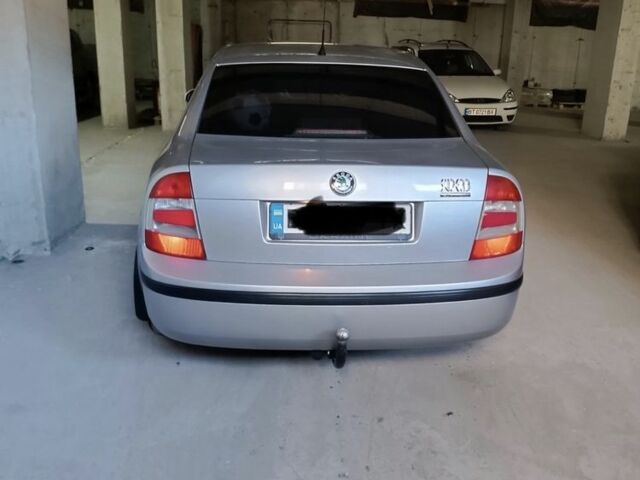 Серый Шкода Суперб, объемом двигателя 1.8 л и пробегом 195 тыс. км за 5500 $, фото 1 на Automoto.ua