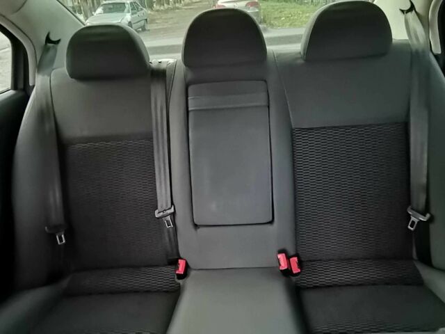 Сірий Шкода Суперб, об'ємом двигуна 2 л та пробігом 220 тис. км за 5800 $, фото 11 на Automoto.ua