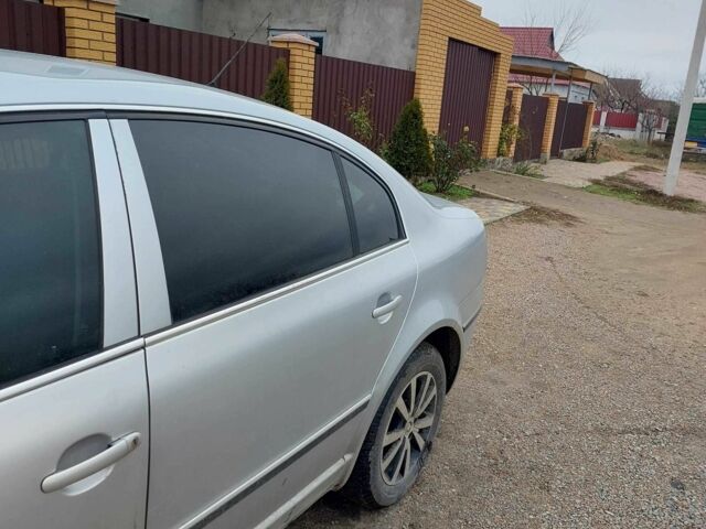 Серый Шкода Суперб, объемом двигателя 1.8 л и пробегом 188 тыс. км за 6000 $, фото 3 на Automoto.ua