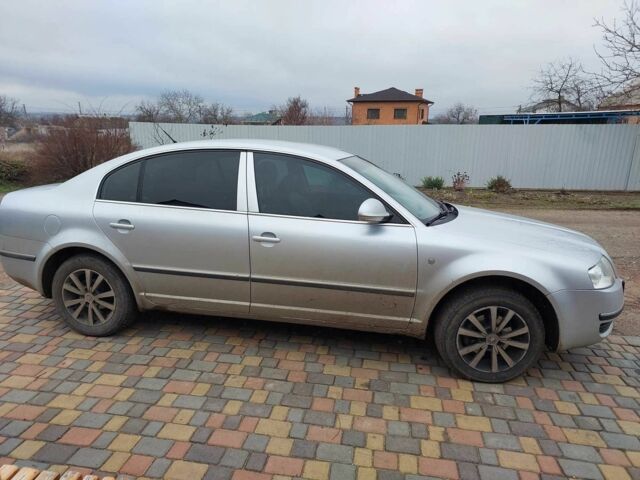 Серый Шкода Суперб, объемом двигателя 1.8 л и пробегом 188 тыс. км за 6000 $, фото 5 на Automoto.ua