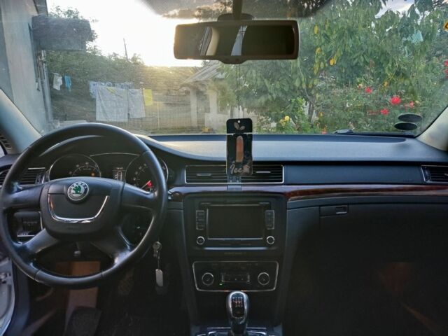 Серый Шкода Суперб, объемом двигателя 1.8 л и пробегом 212 тыс. км за 7000 $, фото 10 на Automoto.ua