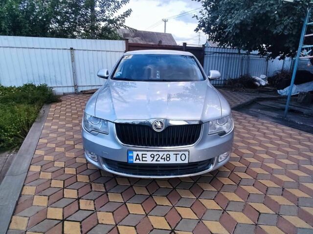 Серый Шкода Суперб, объемом двигателя 1.8 л и пробегом 212 тыс. км за 7000 $, фото 1 на Automoto.ua