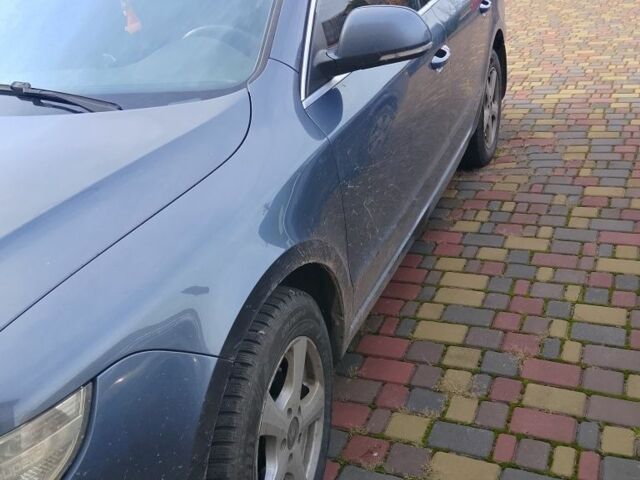 Серый Шкода Суперб, объемом двигателя 1.8 л и пробегом 450 тыс. км за 7500 $, фото 2 на Automoto.ua