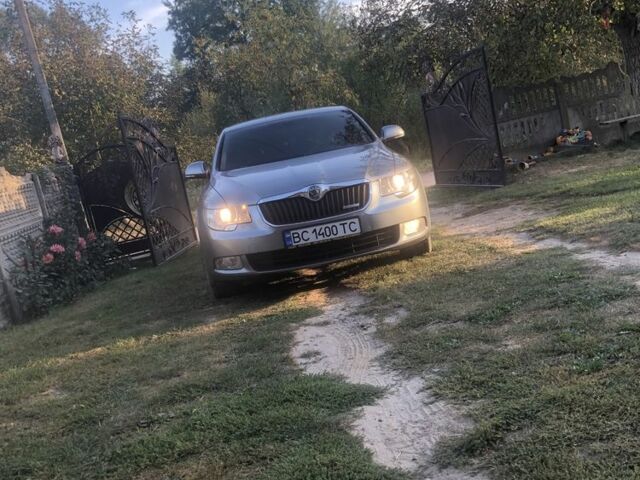 Серый Шкода Суперб, объемом двигателя 1.6 л и пробегом 343 тыс. км за 8700 $, фото 3 на Automoto.ua