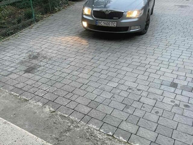 Серый Шкода Суперб, объемом двигателя 1.6 л и пробегом 343 тыс. км за 8700 $, фото 1 на Automoto.ua