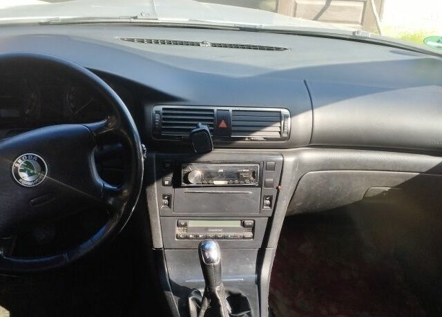 Сірий Шкода Суперб, об'ємом двигуна 1.9 л та пробігом 302 тис. км за 3700 $, фото 7 на Automoto.ua