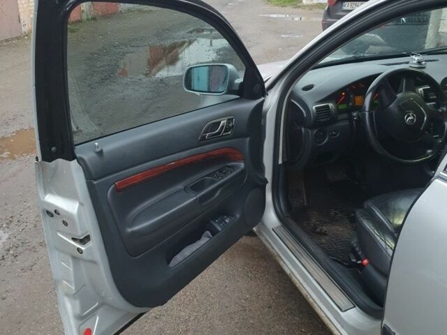 Сірий Шкода Суперб, об'ємом двигуна 2.5 л та пробігом 299 тис. км за 4700 $, фото 3 на Automoto.ua