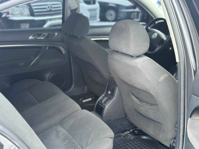 Серый Шкода Суперб, объемом двигателя 2 л и пробегом 299 тыс. км за 4400 $, фото 6 на Automoto.ua