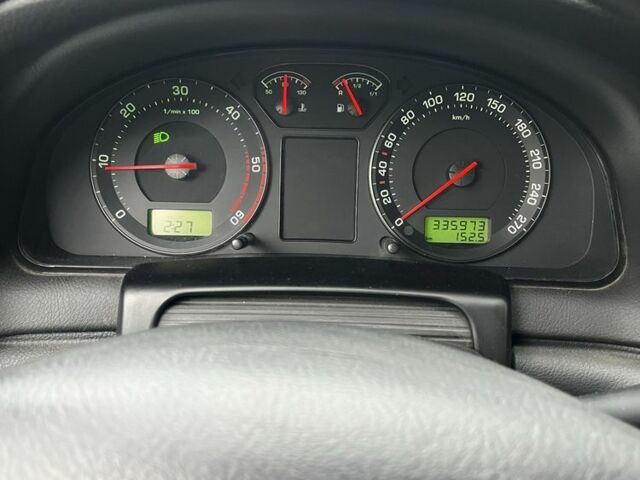 Сірий Шкода Суперб, об'ємом двигуна 1.9 л та пробігом 333 тис. км за 2450 $, фото 16 на Automoto.ua