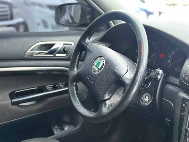 Серый Шкода Суперб, объемом двигателя 2 л и пробегом 299 тыс. км за 4400 $, фото 5 на Automoto.ua