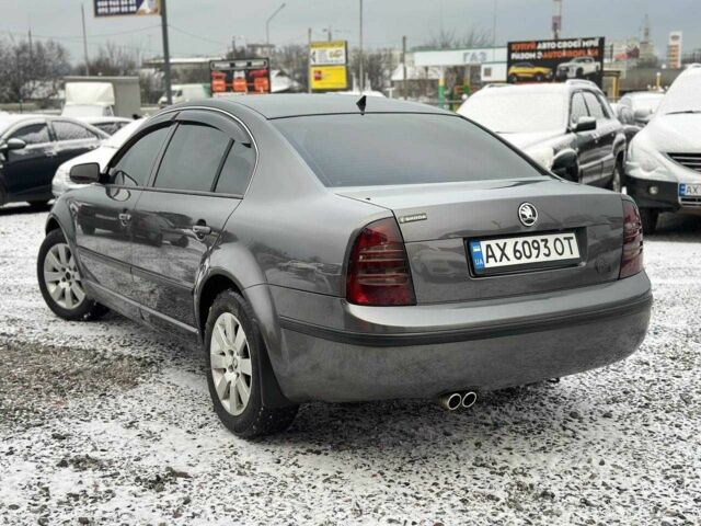 Серый Шкода Суперб, объемом двигателя 2 л и пробегом 299 тыс. км за 4400 $, фото 1 на Automoto.ua