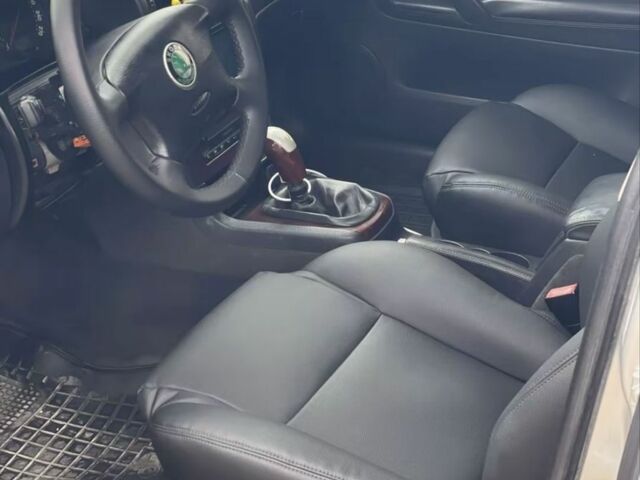 Сірий Шкода Суперб, об'ємом двигуна 1.8 л та пробігом 380 тис. км за 4300 $, фото 6 на Automoto.ua