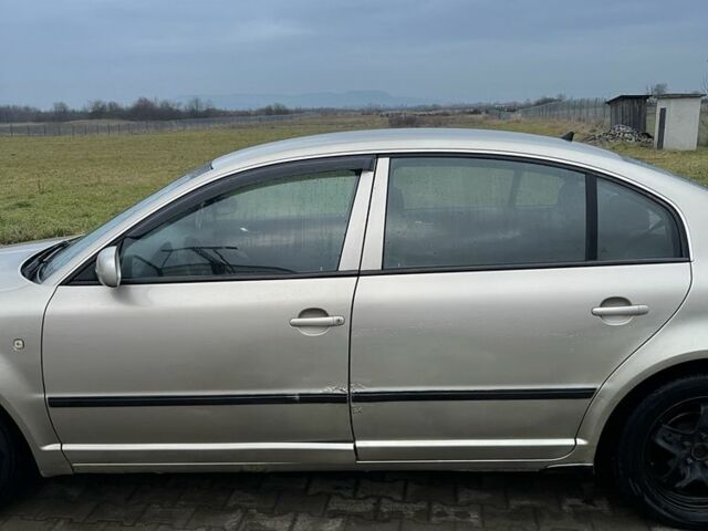 Сірий Шкода Суперб, об'ємом двигуна 1.9 л та пробігом 480 тис. км за 4555 $, фото 10 на Automoto.ua