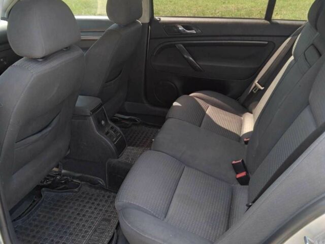 Сірий Шкода Суперб, об'ємом двигуна 1.9 л та пробігом 360 тис. км за 4600 $, фото 9 на Automoto.ua