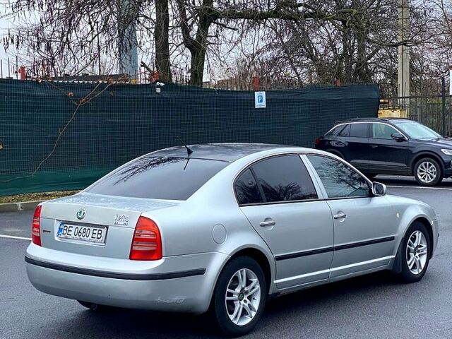 Серый Шкода Суперб, объемом двигателя 2.8 л и пробегом 0 тыс. км за 4000 $, фото 5 на Automoto.ua