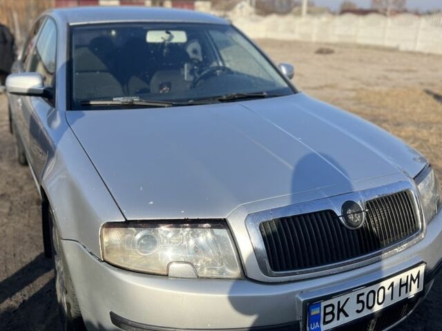 Сірий Шкода Суперб, об'ємом двигуна 1.8 л та пробігом 32 тис. км за 4000 $, фото 1 на Automoto.ua