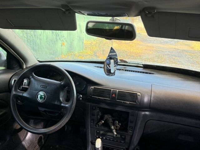 Серый Шкода Суперб, объемом двигателя 0 л и пробегом 300 тыс. км за 2900 $, фото 3 на Automoto.ua