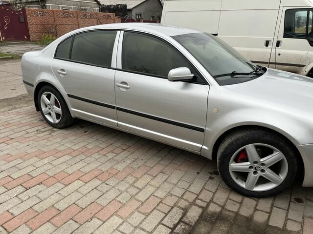 Серый Шкода Суперб, объемом двигателя 1.9 л и пробегом 450 тыс. км за 3999 $, фото 2 на Automoto.ua