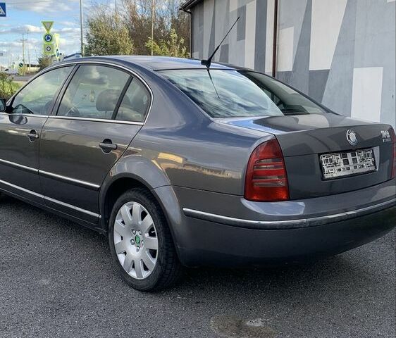 Шкода Суперб 2003 в Виннице на Automoto.ua Серый Шкода Суперб, объемом двигателя 1.9 л и пробегом 380 тыс. км за 3500 $, фото 3 на Automoto.ua