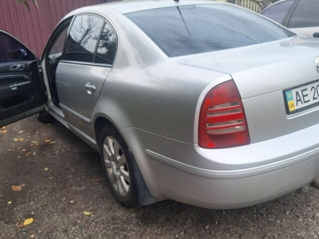 Шкода Суперб 2004 в Броварах на Automoto.ua Серый Шкода Суперб, объемом двигателя 1.8 л и пробегом 47 тыс. км за 5500 $, фото 1 на Automoto.ua