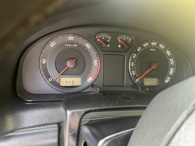 Сірий Шкода Суперб, об'ємом двигуна 1.9 л та пробігом 329 тис. км за 5400 $, фото 2 на Automoto.ua