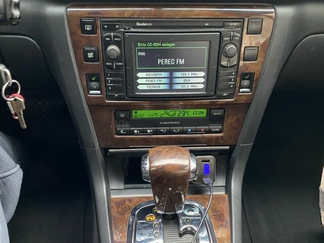 Серый Шкода Суперб, объемом двигателя 1.9 л и пробегом 337 тыс. км за 5500 $, фото 7 на Automoto.ua