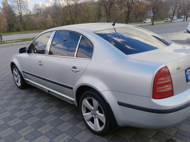 Шкода Суперб 2005 в Хмельницком на Automoto.ua Серый Шкода Суперб, объемом двигателя 1.8 л и пробегом 430 тыс. км за 4512 $, фото 3 на Automoto.ua