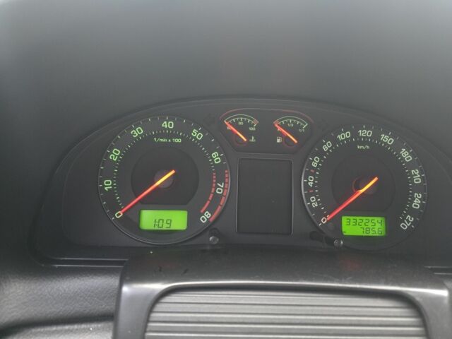 Серый Шкода Суперб, объемом двигателя 0 л и пробегом 332 тыс. км за 4730 $, фото 6 на Automoto.ua