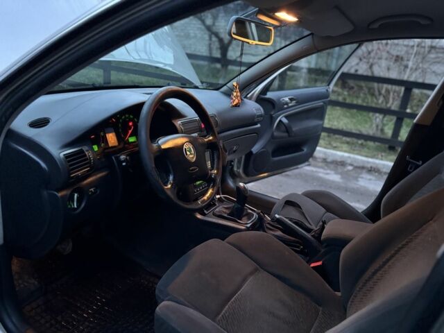 Сірий Шкода Суперб, об'ємом двигуна 1.9 л та пробігом 327 тис. км за 1950 $, фото 15 на Automoto.ua