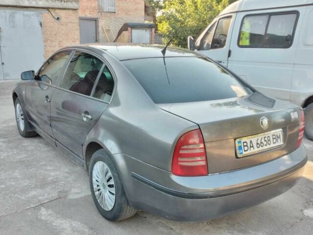Серый Шкода Суперб, объемом двигателя 1.8 л и пробегом 253 тыс. км за 4500 $, фото 3 на Automoto.ua