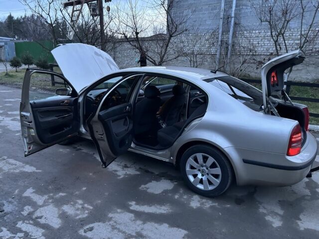 Сірий Шкода Суперб, об'ємом двигуна 1.9 л та пробігом 327 тис. км за 1950 $, фото 13 на Automoto.ua