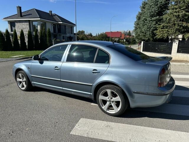 Серый Шкода Суперб, объемом двигателя 2 л и пробегом 270 тыс. км за 1950 $, фото 5 на Automoto.ua