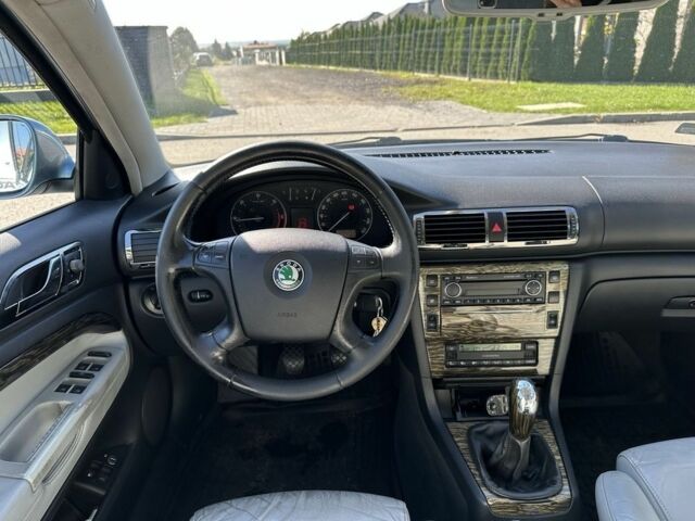 Серый Шкода Суперб, объемом двигателя 2 л и пробегом 270 тыс. км за 1950 $, фото 6 на Automoto.ua