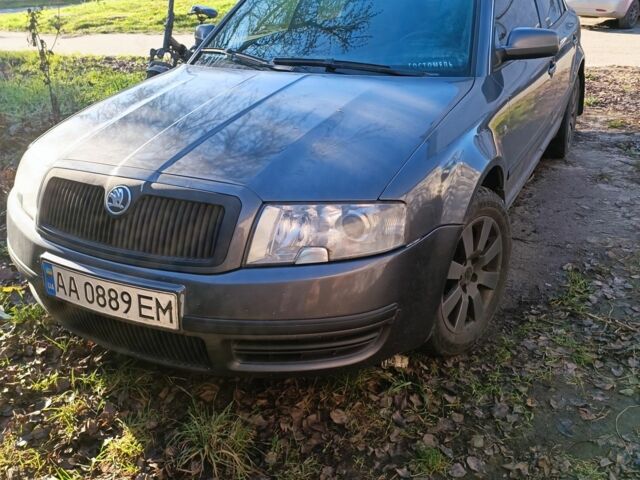 Серый Шкода Суперб, объемом двигателя 1.8 л и пробегом 200 тыс. км за 5300 $, фото 1 на Automoto.ua