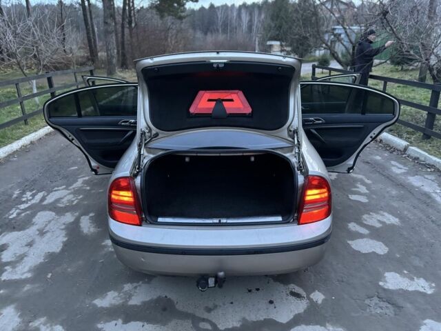 Сірий Шкода Суперб, об'ємом двигуна 1.9 л та пробігом 327 тис. км за 1950 $, фото 20 на Automoto.ua