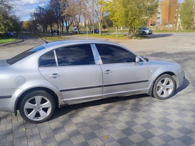 Шкода Суперб 2005 в Хмельницком на Automoto.ua Серый Шкода Суперб, объемом двигателя 1.8 л и пробегом 430 тыс. км за 4512 $, фото 7 на Automoto.ua