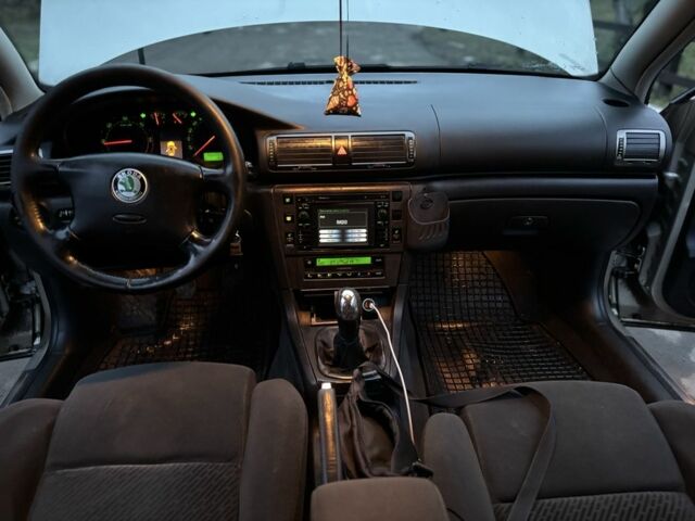 Сірий Шкода Суперб, об'ємом двигуна 1.9 л та пробігом 327 тис. км за 1950 $, фото 11 на Automoto.ua