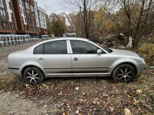 Шкода Суперб 2005 у Києві на Automoto.ua Сірий Шкода Суперб, об'ємом двигуна 1.8 л та пробігом 250 тис. км за 3000 $, фото 2 на Automoto.ua
