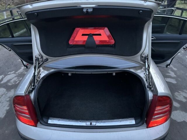 Сірий Шкода Суперб, об'ємом двигуна 1.9 л та пробігом 327 тис. км за 1950 $, фото 22 на Automoto.ua